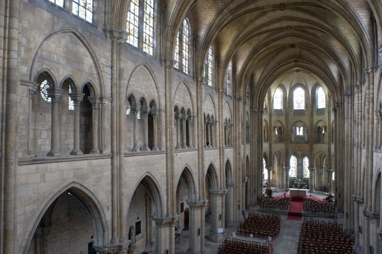 l'abatial saint-Leu d'Esserent - nef