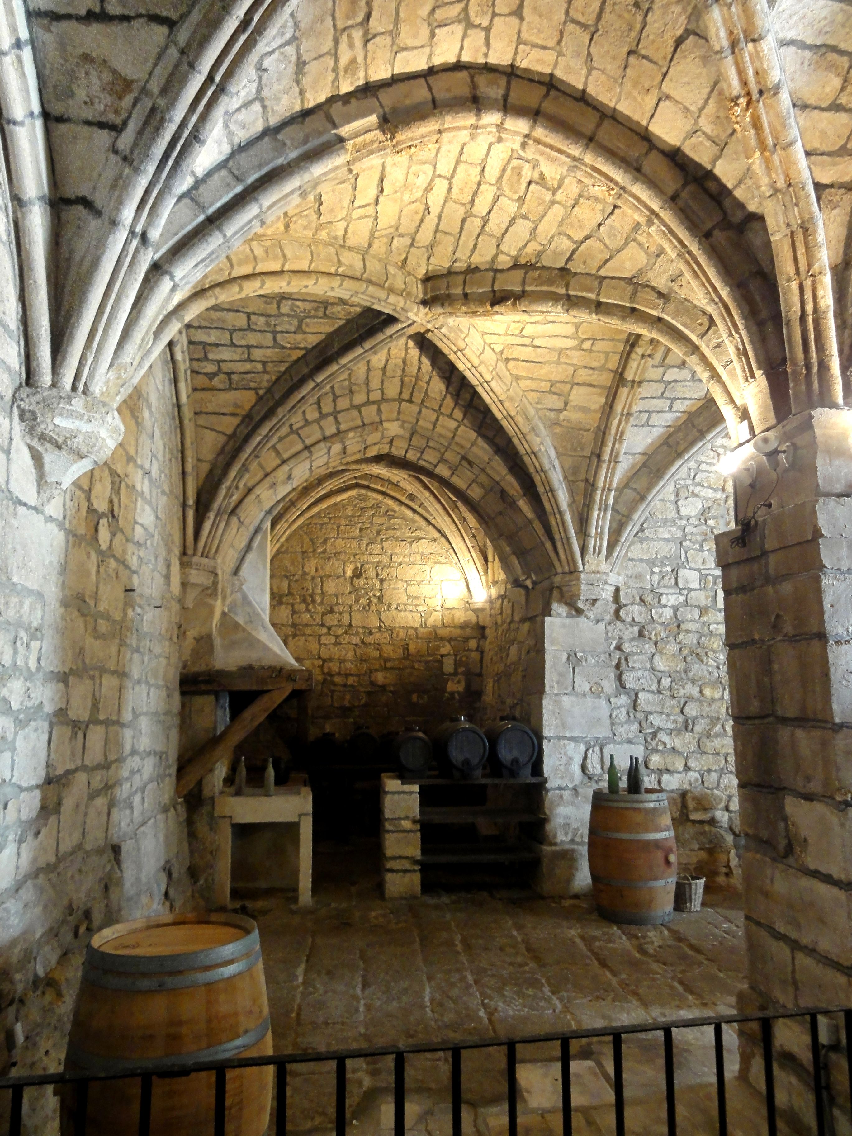 Saint-Leu-d'Esserent_(60),_cave_Banvin,_niveau_supérieur_2